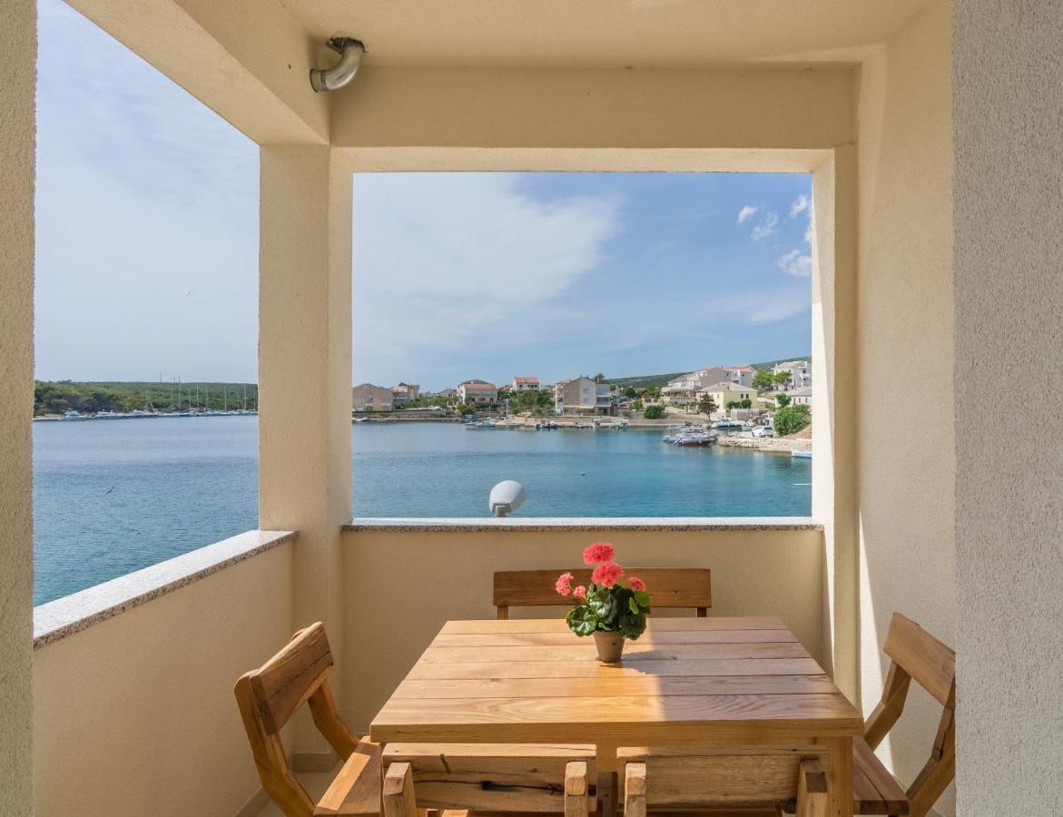 Apartments By The Sea Simuni, Pag - 18386 Kolan Exteriör bild