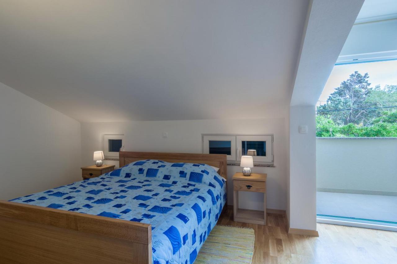 Apartments By The Sea Simuni, Pag - 18386 Kolan Exteriör bild