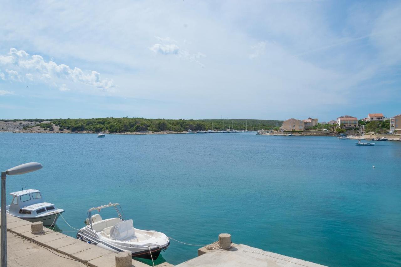 Apartments By The Sea Simuni, Pag - 18386 Kolan Exteriör bild