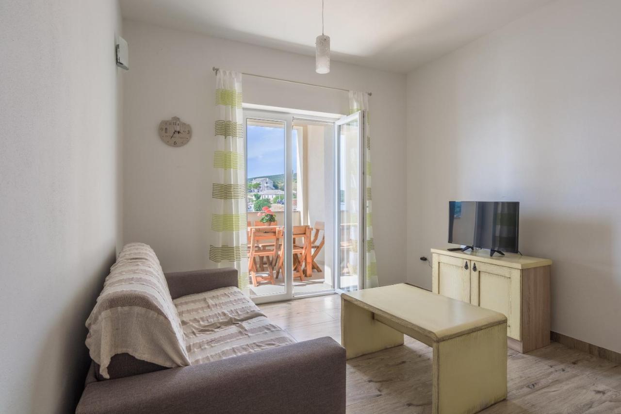 Apartments By The Sea Simuni, Pag - 18386 Kolan Exteriör bild