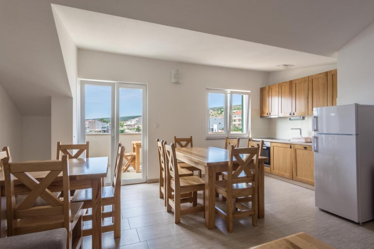 Apartments By The Sea Simuni, Pag - 18386 Kolan Exteriör bild